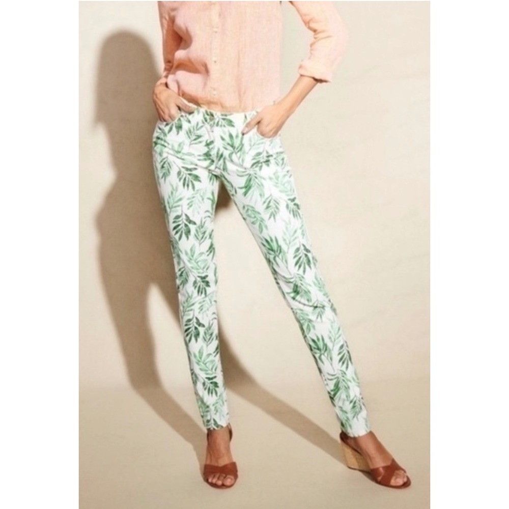 McLaughlin Lexi Palm Print Ankle Pants 8 White Green Tropical Stretch
Resort